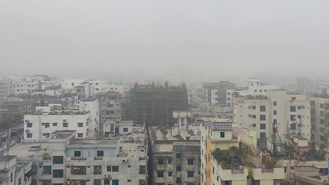 ঢাকায় শীতের আমেজ, সকালে তাপমাত্রা নেমে ২০ ডিগ্রিতে