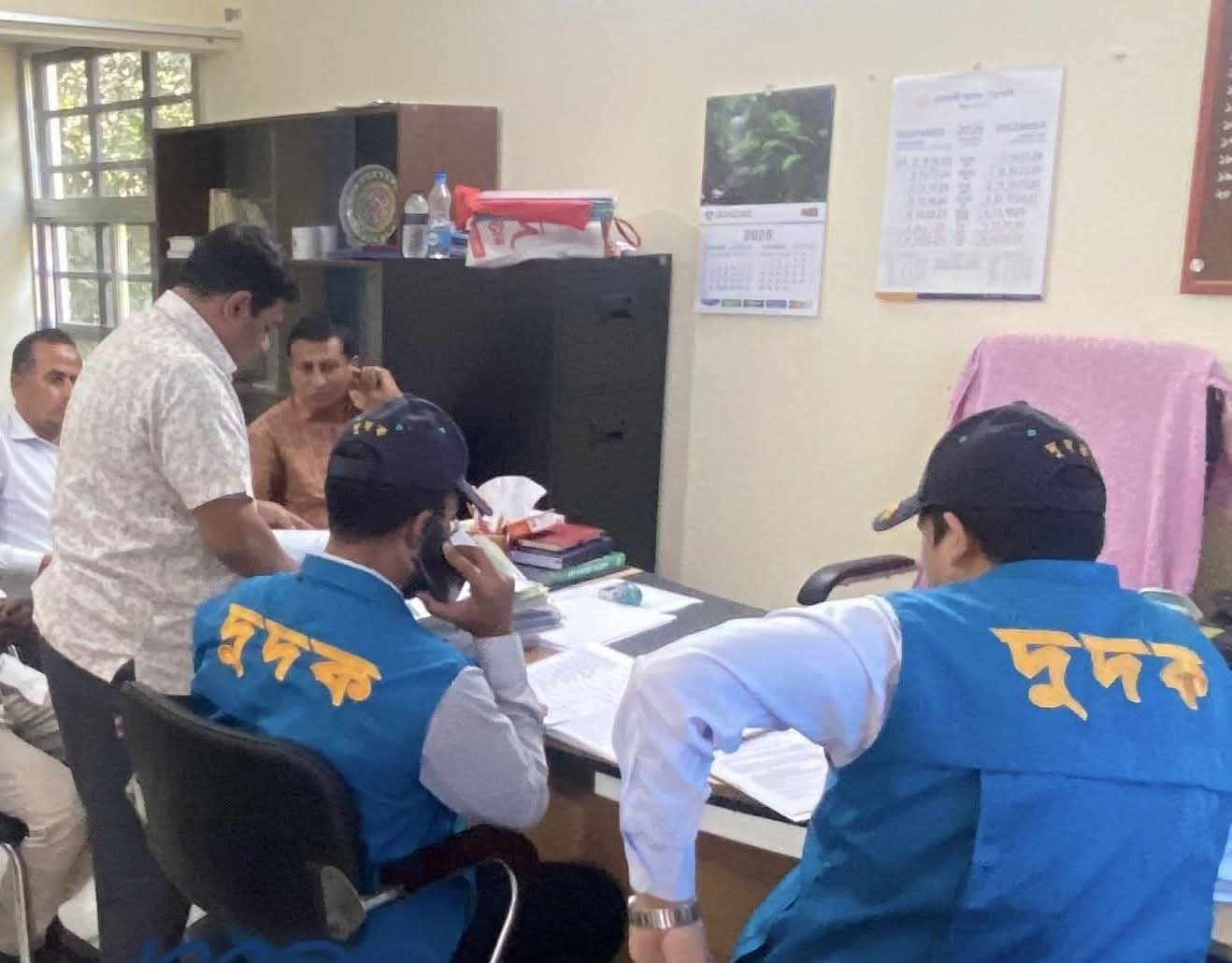 কোম্পানীগঞ্জ কৃষি অফিসে দুদকের অভিযান যন্ত্রপাতি ক্রয় ভর্তুকি বণ্টনে ব্যাপক অনিয়মের প্রাথমিক প্রমাণ :