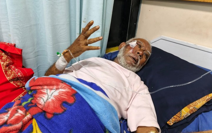 "সংবাদ ও সত্যের পথিক প্রবীন সাংবাদিক  এমজি বাবর" খোঁজ নিতে ছুটে গেলেন নের্তৃবৃন্দ ও সহকর্মীরা :