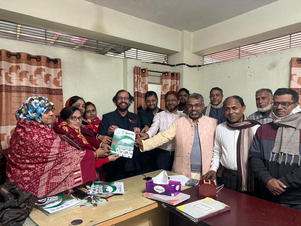 শিক্ষা সাহিত্যের দীপ্ত সূচনা চরপার্বতী এস.সি উচ্চ বিদ্যালয়ের প্রথম ম্যাগাজিন ‘সূচনা’ প্রদান: