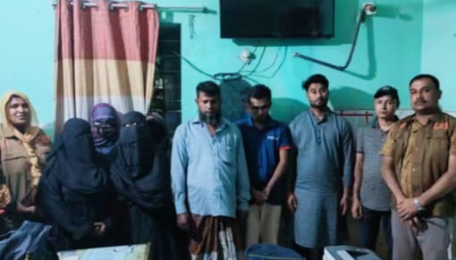 নোয়াখালীতে দুই আবাসিক হোটেলে ডিবির অভিযান, গ্রেপ্তার ৮
