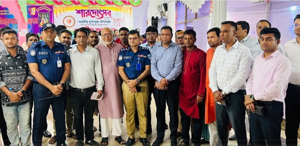 কোম্পানীগঞ্জে দুর্গাপূজার মণ্ডপ পরিদর্শনে জেলা প্রশাসক ও পুলিশ সুপার
